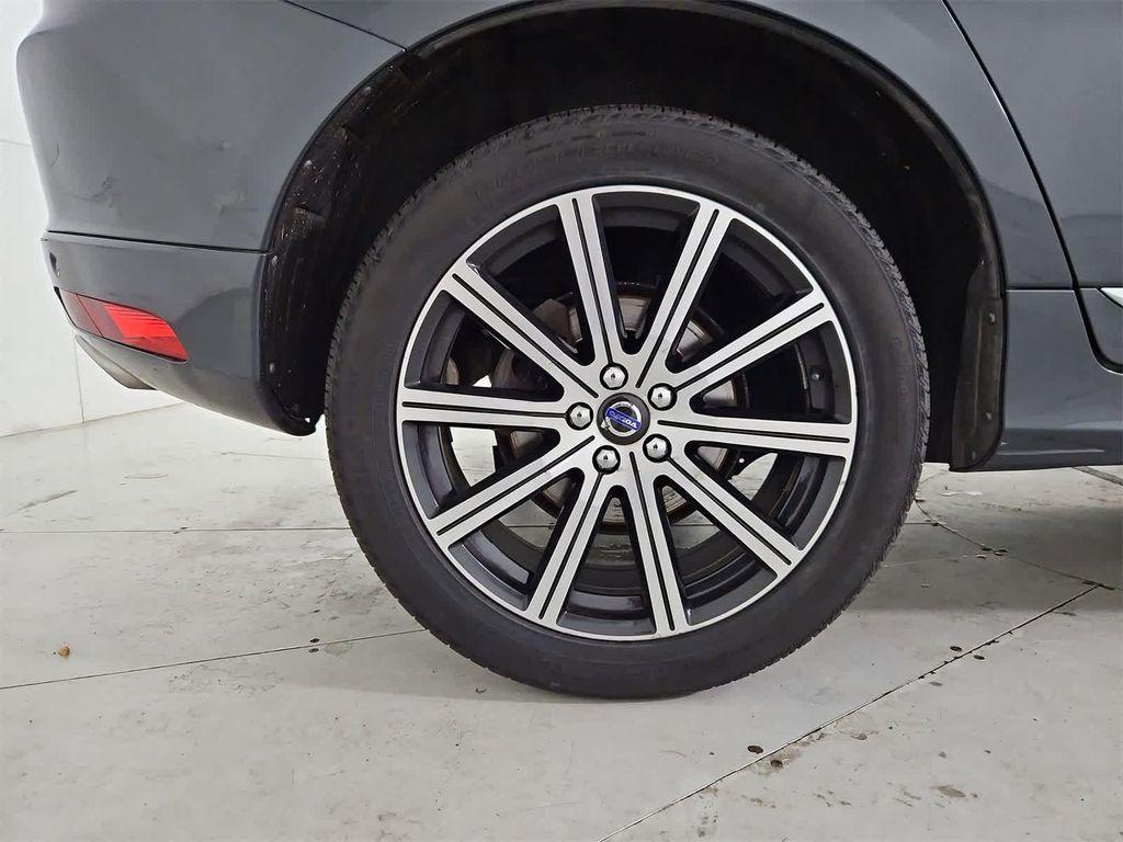 used 2015 Volvo XC60 car, priced at $9,528
