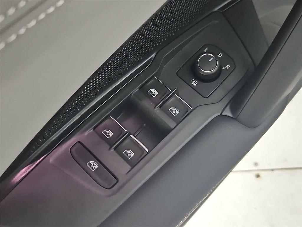 new 2025 Volkswagen Tiguan car, priced at $37,882