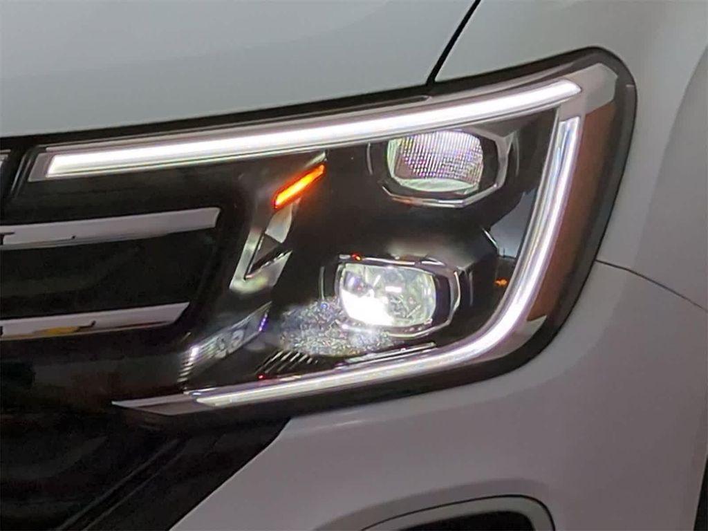 new 2025 Volkswagen Atlas car, priced at $49,354