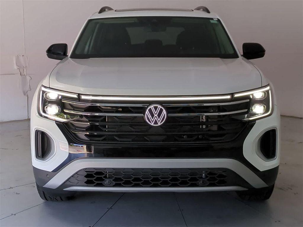 new 2025 Volkswagen Atlas car, priced at $49,354