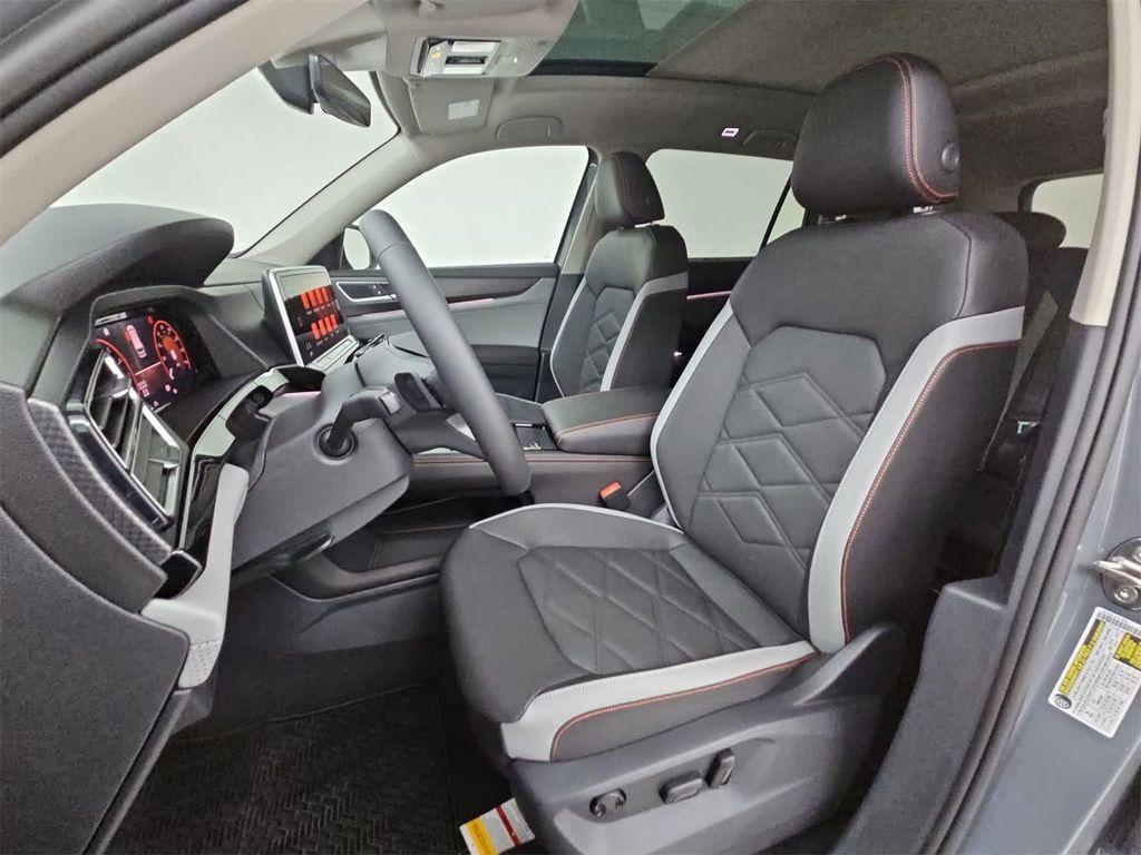 new 2025 Volkswagen Atlas car, priced at $49,809