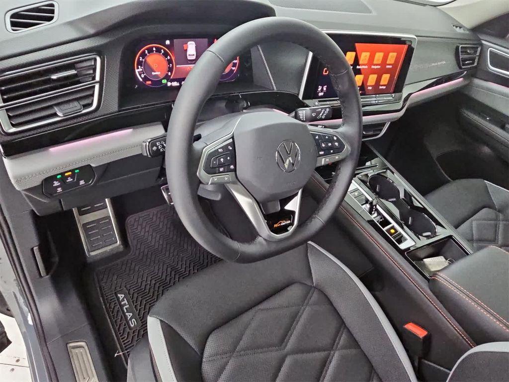 new 2025 Volkswagen Atlas car, priced at $49,809