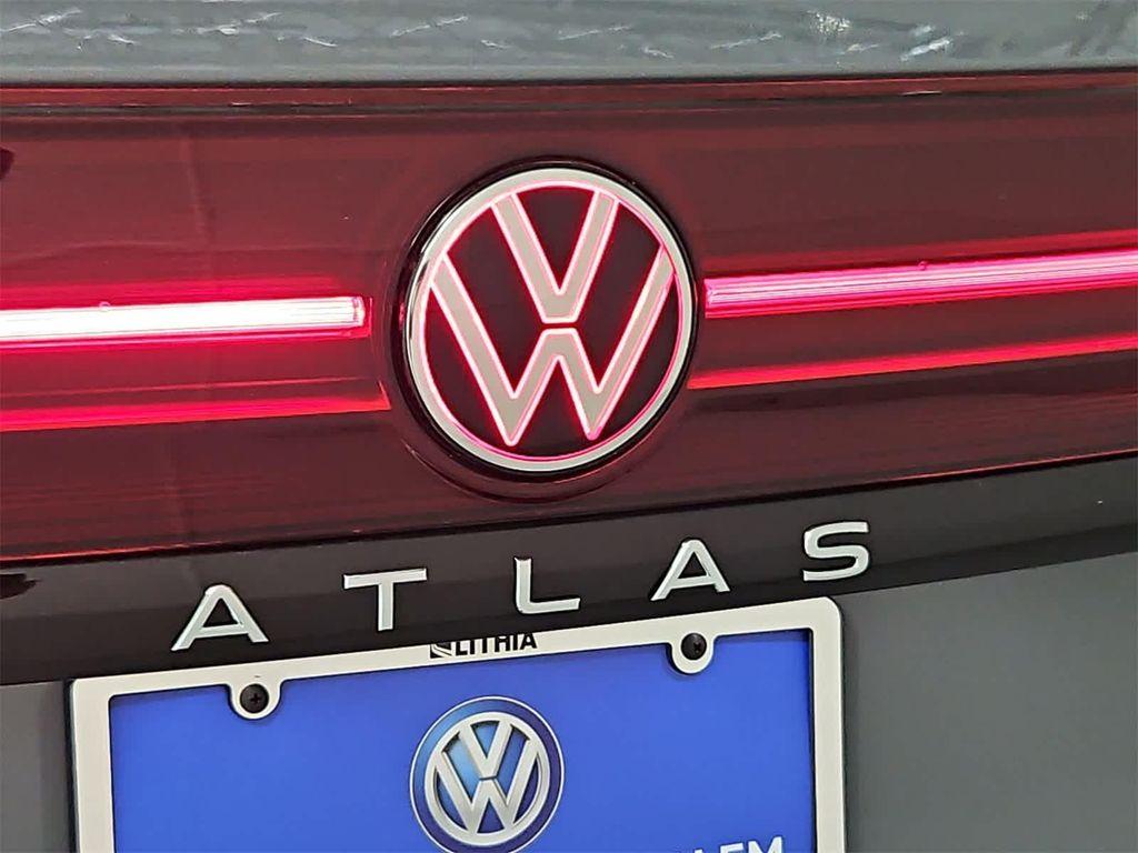 new 2025 Volkswagen Atlas car, priced at $49,809