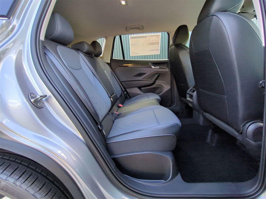 new 2025 Volkswagen Tiguan car, priced at $34,015
