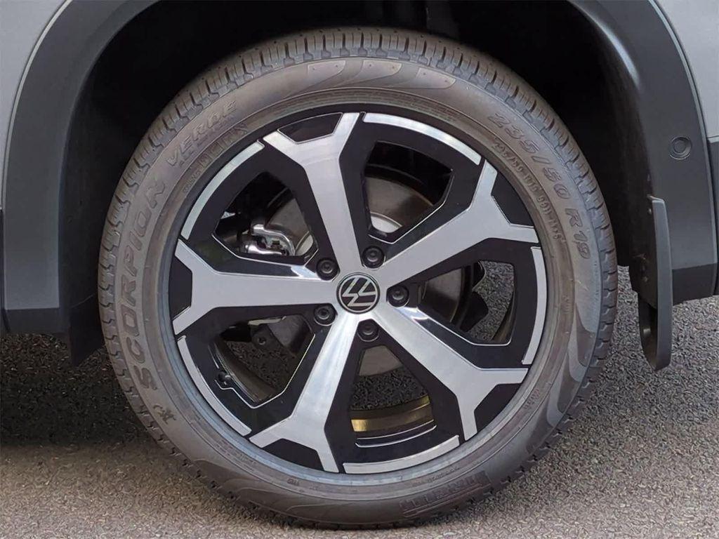 new 2025 Volkswagen Tiguan car, priced at $34,015