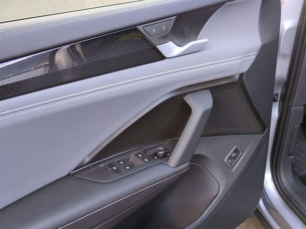 new 2025 Volkswagen Tiguan car, priced at $34,015