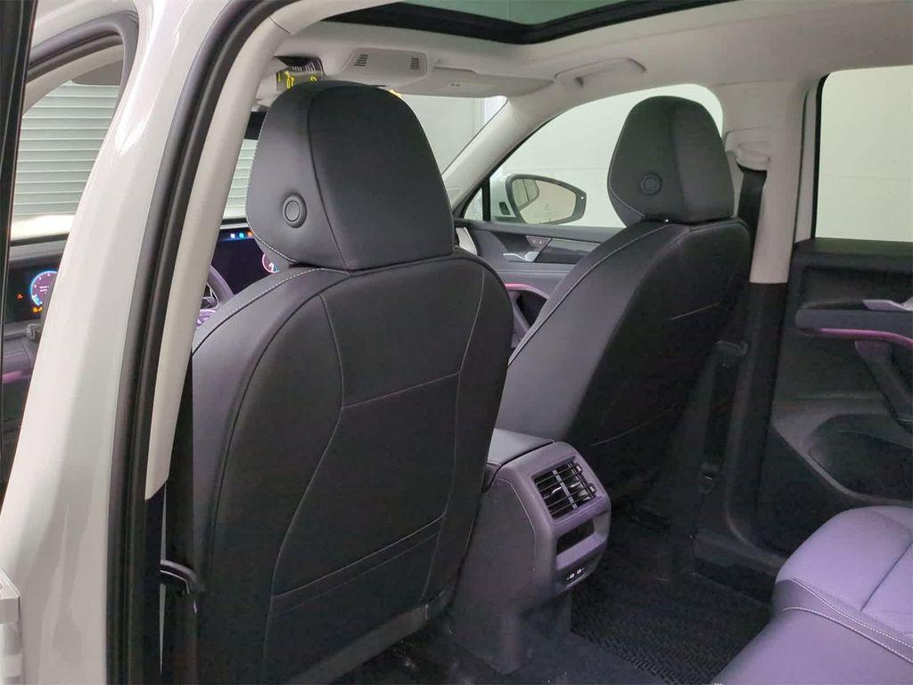 new 2025 Volkswagen Tiguan car, priced at $37,871