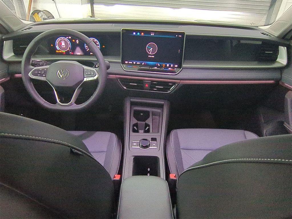 new 2025 Volkswagen Tiguan car, priced at $37,871