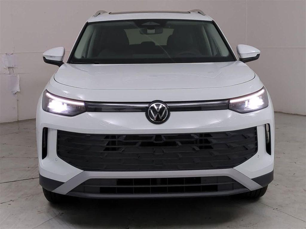new 2025 Volkswagen Tiguan car, priced at $37,871