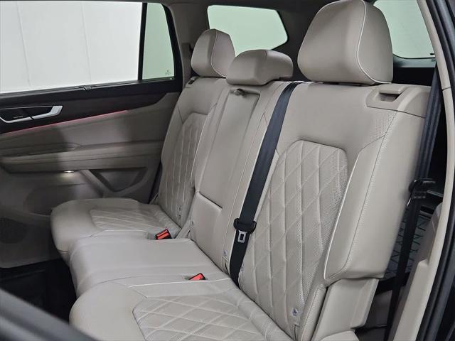 used 2024 Volkswagen Atlas car, priced at $44,615