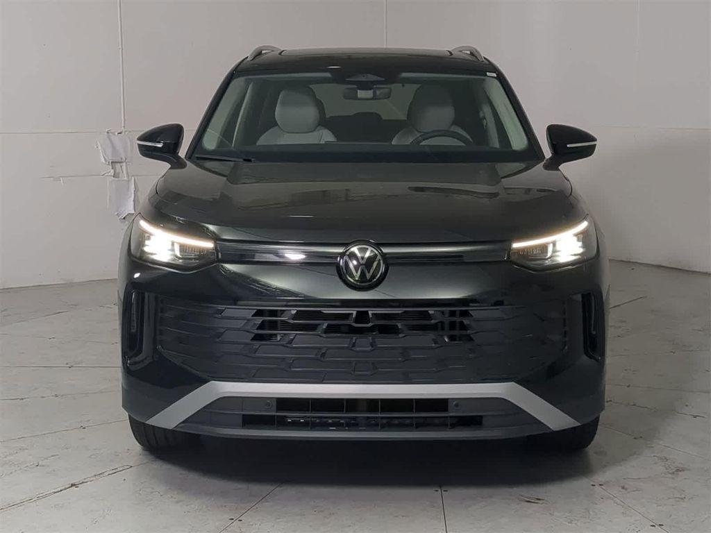 new 2025 Volkswagen Tiguan car, priced at $37,882