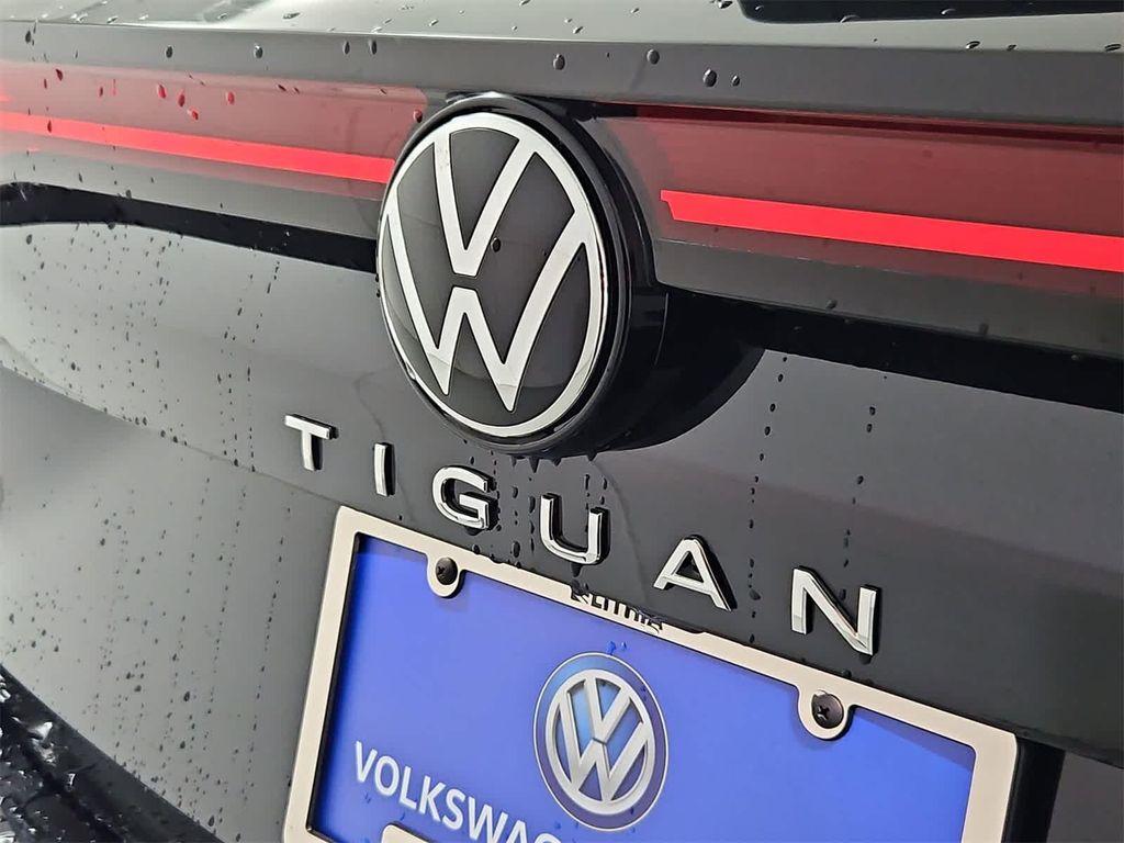 new 2025 Volkswagen Tiguan car, priced at $37,882