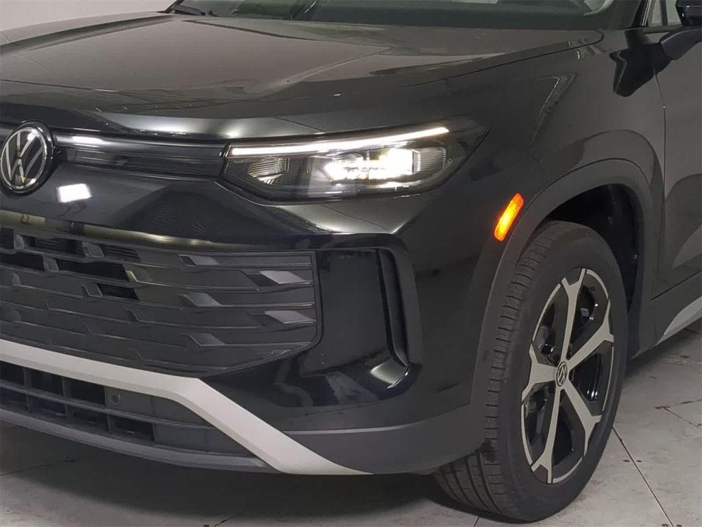 new 2025 Volkswagen Tiguan car, priced at $37,882