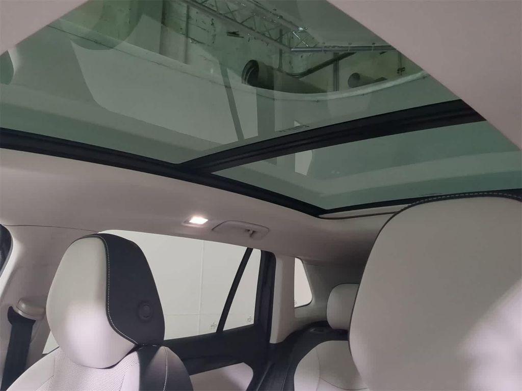 new 2025 Volkswagen Tiguan car, priced at $37,882