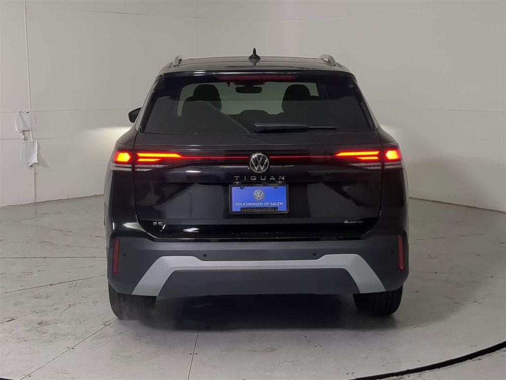new 2025 Volkswagen Tiguan car, priced at $37,882