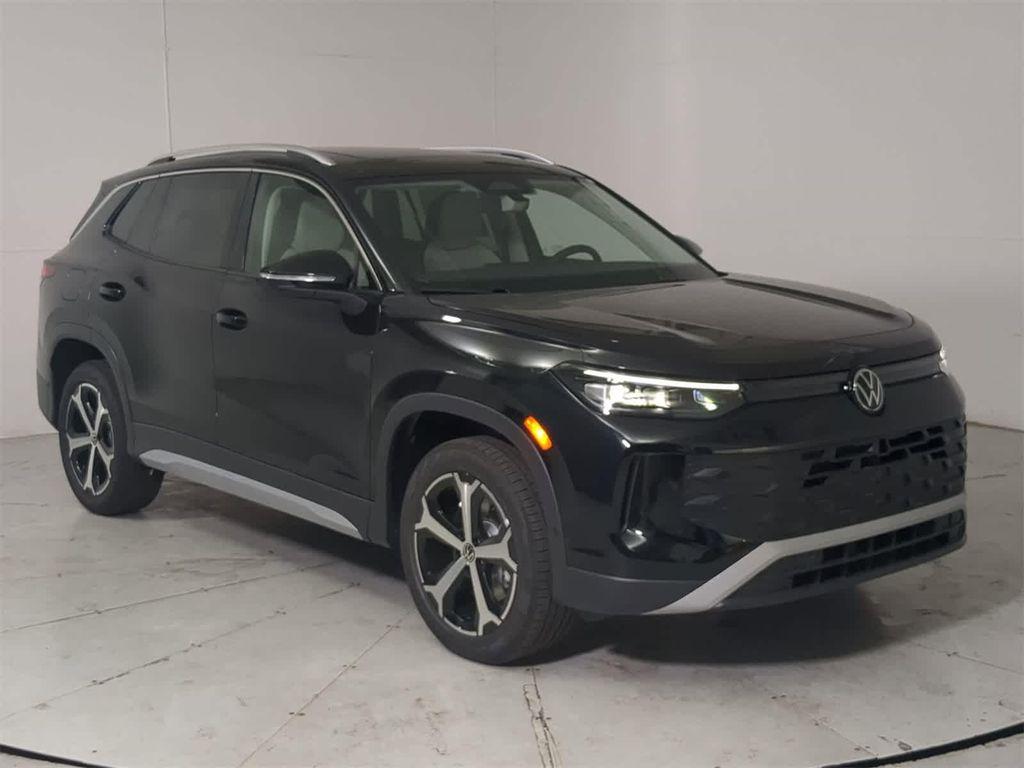 new 2025 Volkswagen Tiguan car, priced at $37,882