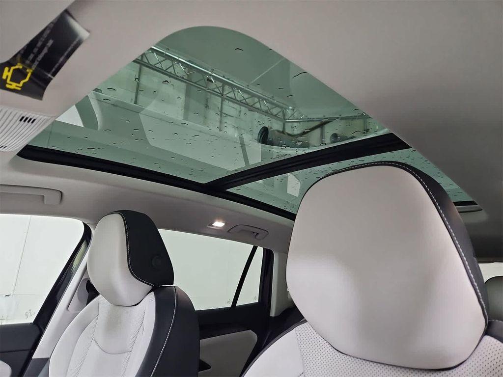 new 2025 Volkswagen Tiguan car, priced at $37,882