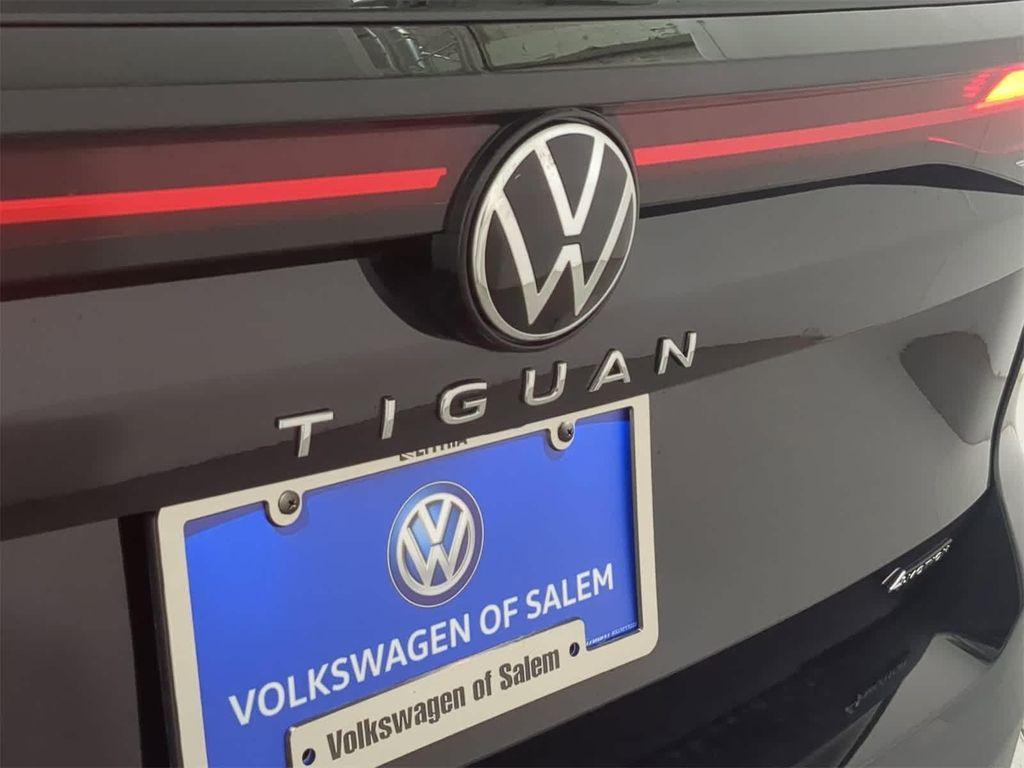 new 2025 Volkswagen Tiguan car, priced at $37,882
