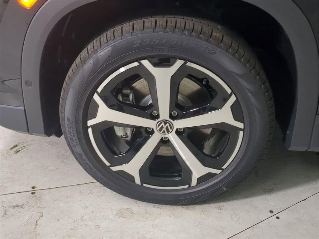 new 2025 Volkswagen Tiguan car, priced at $37,882