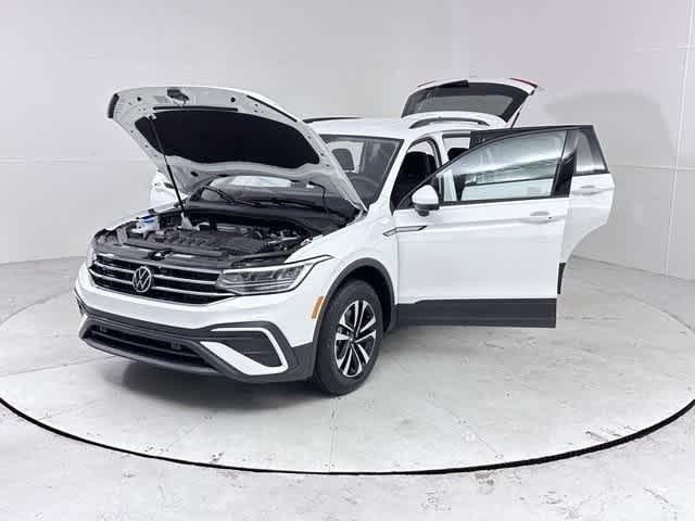 new 2024 Volkswagen Tiguan car, priced at $31,693