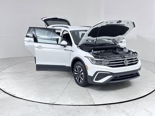 new 2024 Volkswagen Tiguan car, priced at $31,693