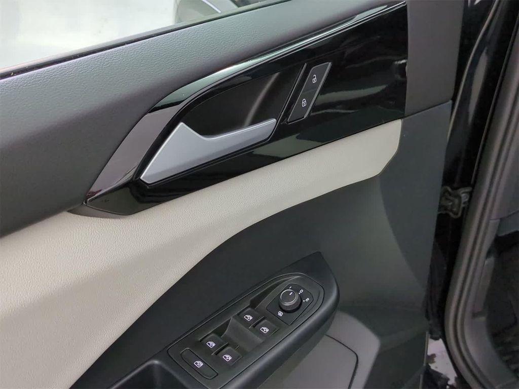 new 2025 Volkswagen Taos car, priced at $30,019