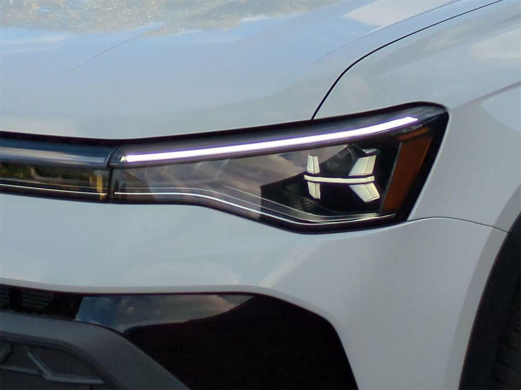 new 2025 Volkswagen Taos car, priced at $33,456