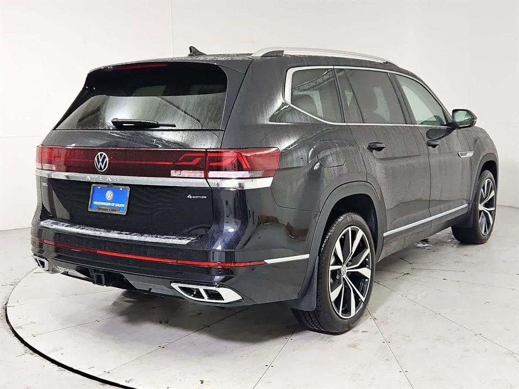 new 2026 Volkswagen Atlas car, priced at $57,654