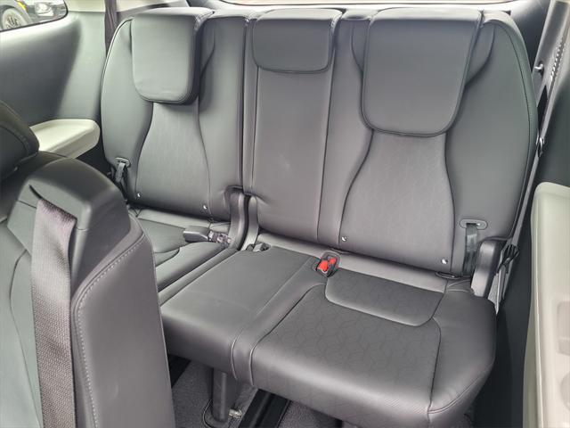 used 2023 Kia Carnival car, priced at $33,842