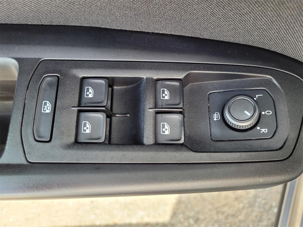 used 2020 Volkswagen Atlas car, priced at $23,312
