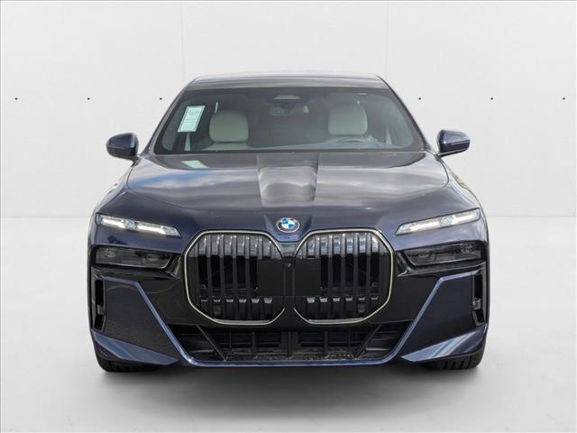 new 2025 BMW 760 car, priced at $141,100