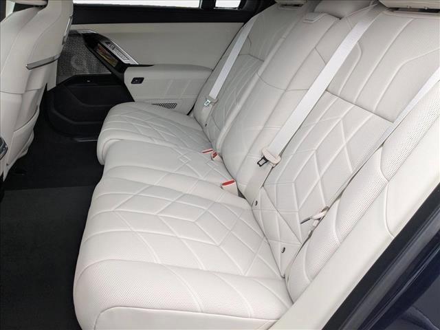 new 2025 BMW 760 car, priced at $141,100