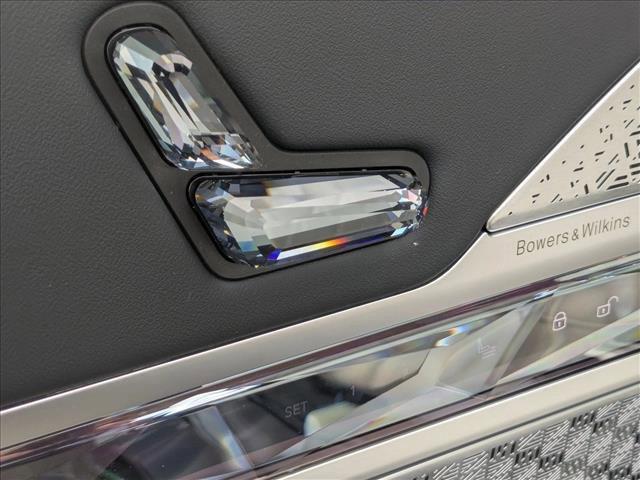 new 2025 BMW 760 car, priced at $141,100