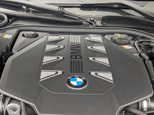 new 2025 BMW 760 car, priced at $134,270