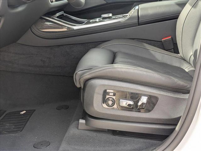 new 2025 BMW X7 car, priced at $116,430