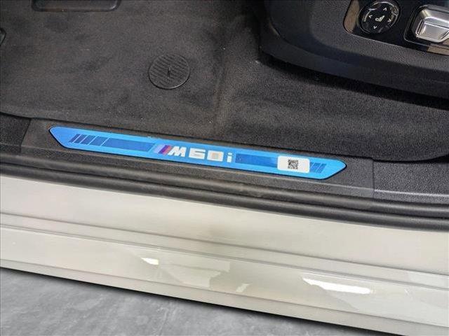 new 2025 BMW X7 car, priced at $115,070