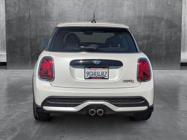 used 2024 MINI Hardtop car, priced at $29,470
