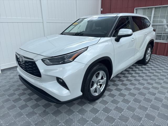 used 2023 Toyota Highlander car, priced at $28,950