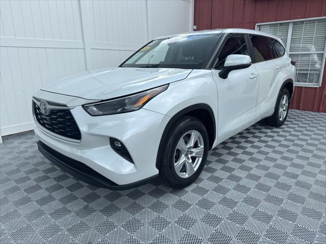 used 2023 Toyota Highlander car, priced at $28,950