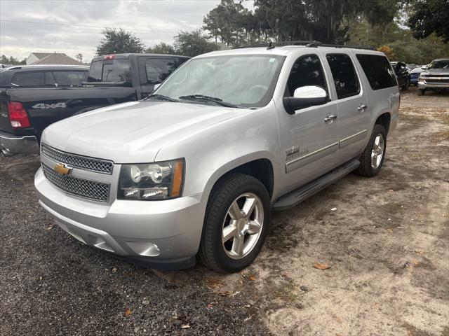 used 2014 Chevrolet Suburban car, priced at $13,500