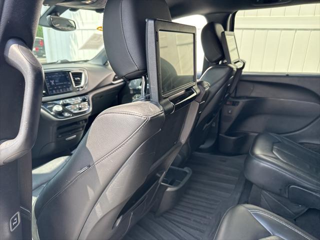 used 2020 Chrysler Pacifica car, priced at $19,995