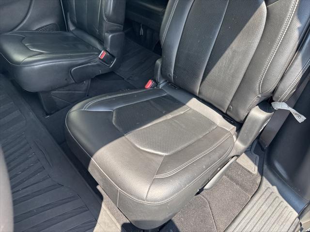 used 2020 Chrysler Pacifica car, priced at $19,995
