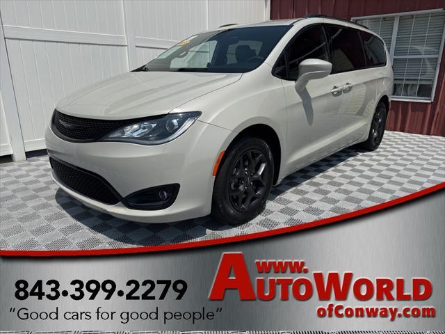 used 2020 Chrysler Pacifica car, priced at $19,995