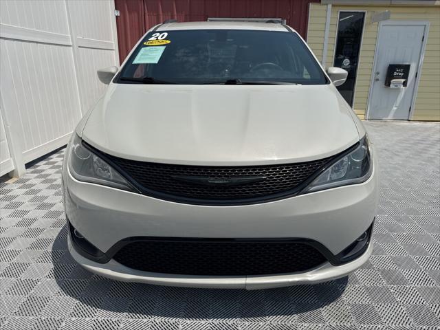 used 2020 Chrysler Pacifica car, priced at $19,995
