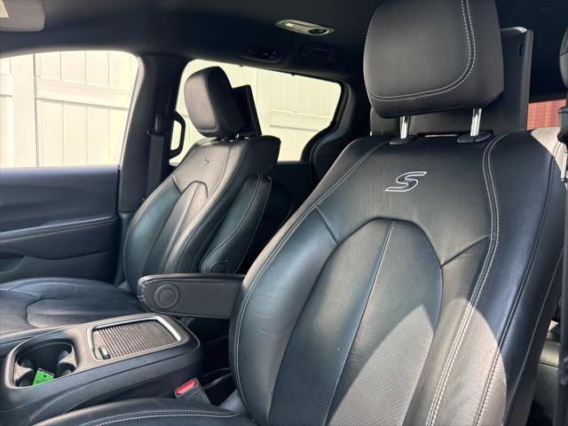 used 2020 Chrysler Pacifica car, priced at $19,995