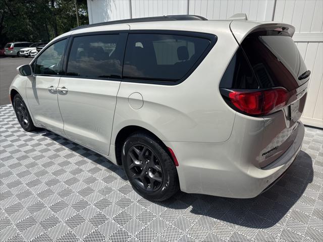 used 2020 Chrysler Pacifica car, priced at $19,995
