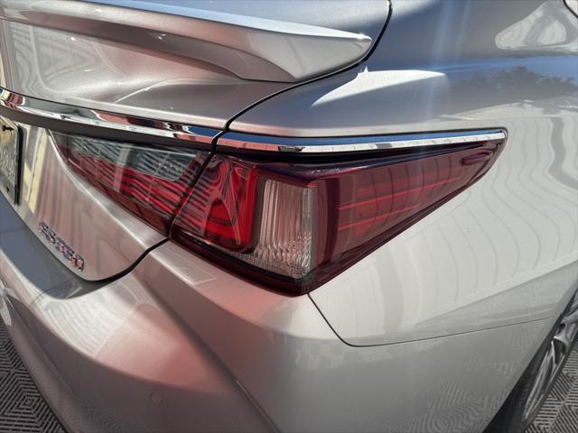 used 2020 Lexus ES 350 car, priced at $32,676