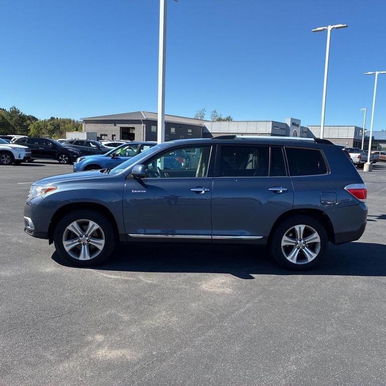 used 2013 Toyota Highlander car, priced at $16,500