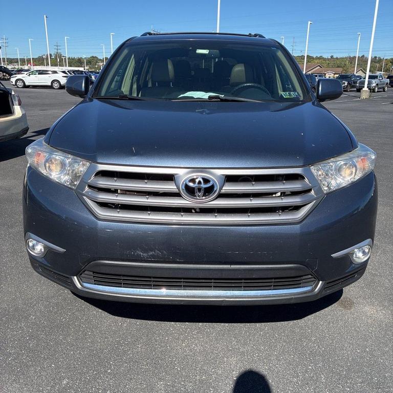 used 2013 Toyota Highlander car, priced at $16,500