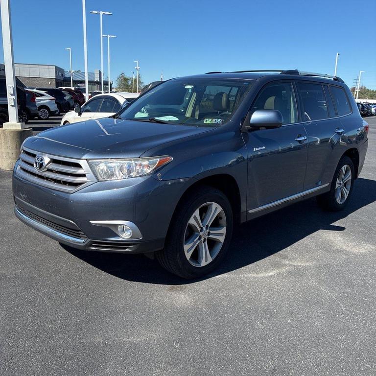 used 2013 Toyota Highlander car, priced at $16,500